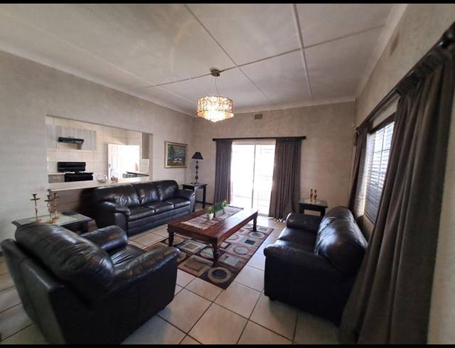 3 BEDROOM HOUSE FOR SALE IN PRIMROSE